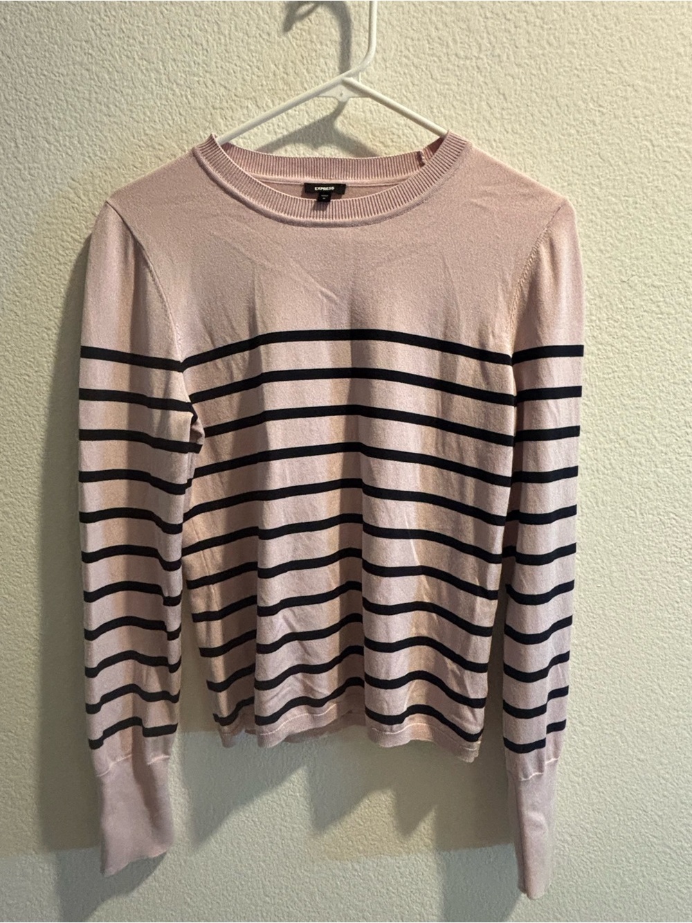 Express | Lightweight Sweater | Medium
